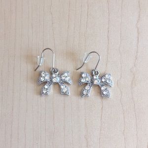 Silver bow earrings